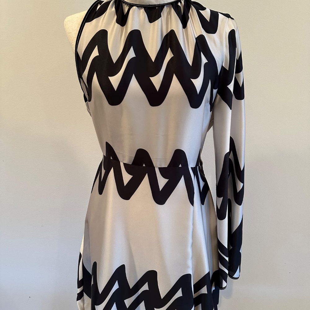 Alexis Elina Dress | Size M - Picture 14 of 16